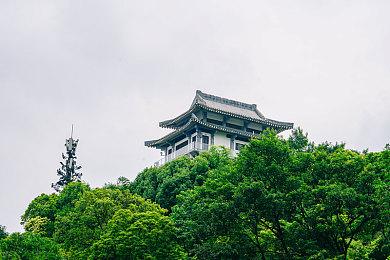 《你必须成为巫妖》登陆Steam 黑暗风格硬币推杆游戏